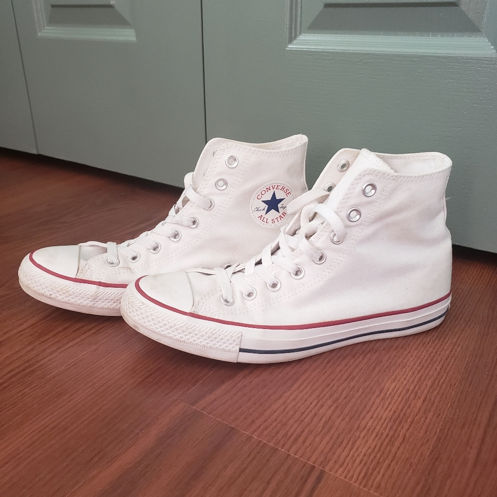 Womens White Hightop Converse Size 10